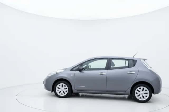 Nissan Leaf (2015) thumbnail 3