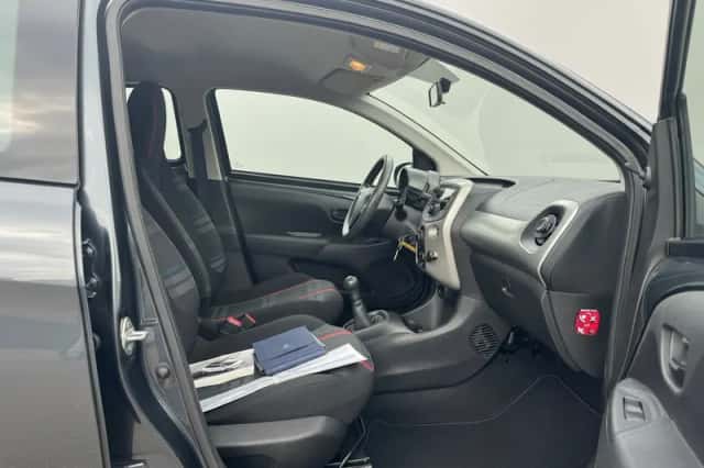 Peugeot 108 (2014) thumbnail 6