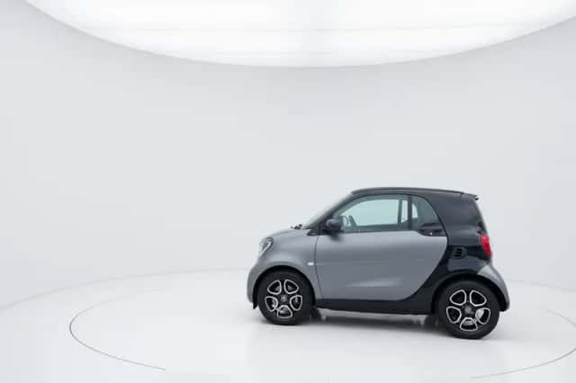 Smart Fortwo (2015) thumbnail 3