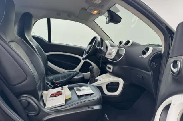 Smart Fortwo (2015) thumbnail 6