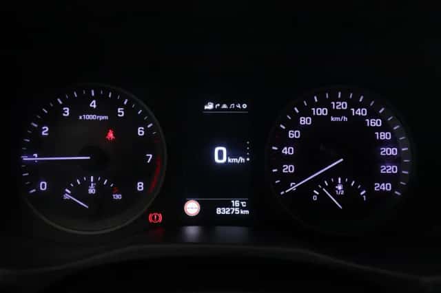 Hyundai Tucson (2015) thumbnail 8
