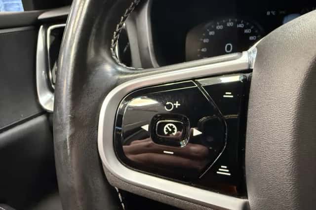 Volvo V60 (2019) thumbnail 11