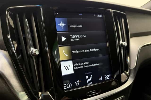 Volvo V60 (2019) thumbnail 17