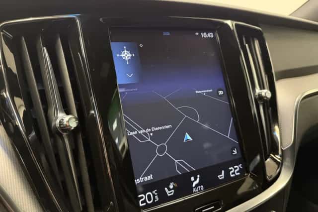 Volvo V60 (2019) thumbnail 18