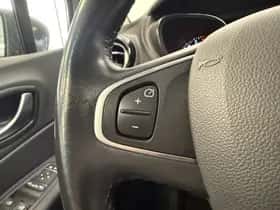 Renault Captur thumbnail 9