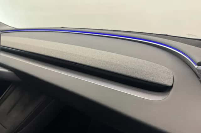 Tesla Model 3 (2023) thumbnail 13