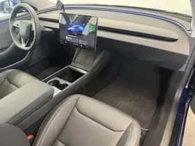 Tesla Model 3 (2023) thumbnail 9