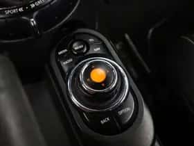 MINI Cooper (2017) thumbnail 12