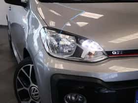 Volkswagen Up! (2018) thumbnail 5