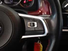 Volkswagen Up! (2018) thumbnail 9