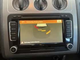 Volkswagen Touran (2010) thumbnail 11