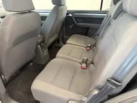 Volkswagen Touran (2010) thumbnail 7