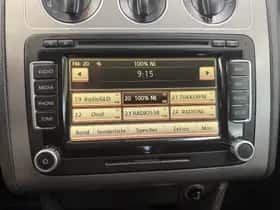 Volkswagen Touran (2010) thumbnail 9