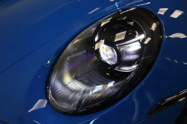 Porsche 911 (2023) thumbnail 7