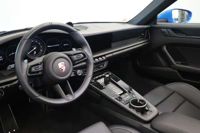 Porsche 911 (2023) thumbnail 9