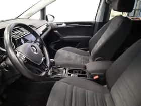 Volkswagen Touran thumbnail 8