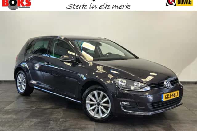 Volkswagen Golf (2015) thumbnail 1