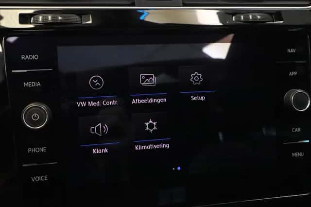 Volkswagen Golf (2017) thumbnail 15