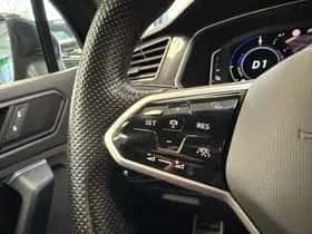 Volkswagen Tiguan (2022) thumbnail 12