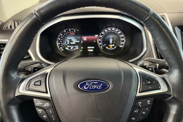 Ford Edge (2017) thumbnail 9