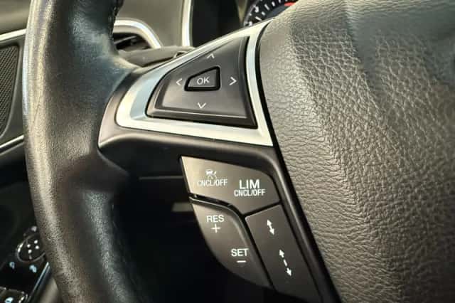 Ford Edge (2017) thumbnail 10