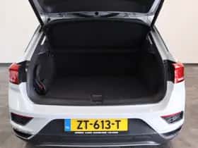Volkswagen T-Roc (2019) thumbnail 23