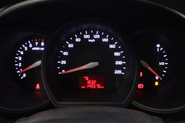 Kia Rio (2013) thumbnail 11