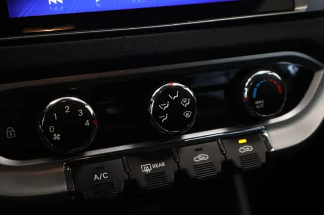 Kia Rio (2013) thumbnail 12
