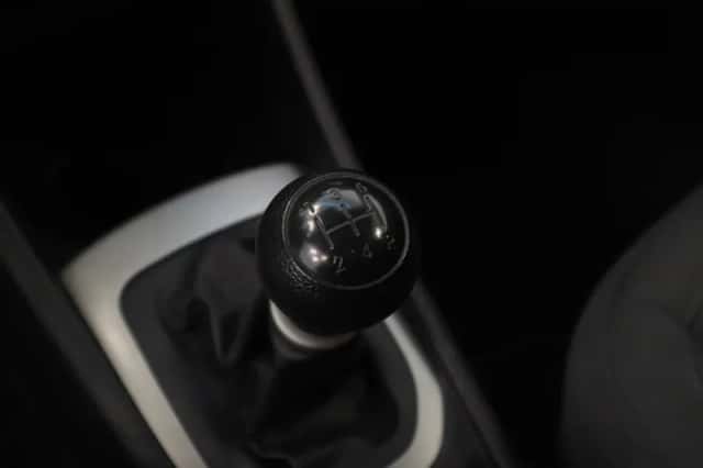 Kia Rio (2013) thumbnail 13
