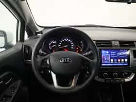 Kia Rio (2013) thumbnail 7