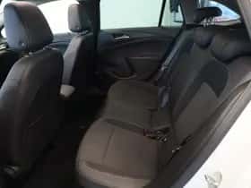 Opel Astra thumbnail 18