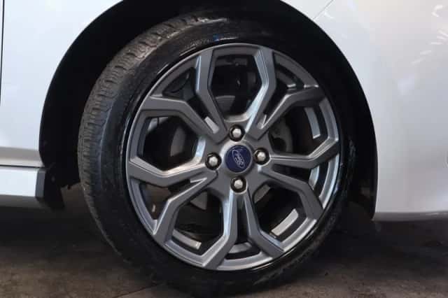 Ford Fiesta (2019) thumbnail 4