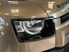 Land Rover Defender (2024) thumbnail 4