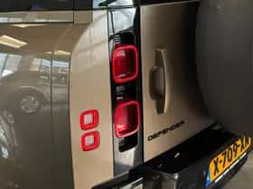 Land Rover Defender (2024) thumbnail 5