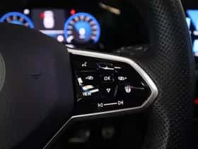 Volkswagen Golf (2022) thumbnail 9