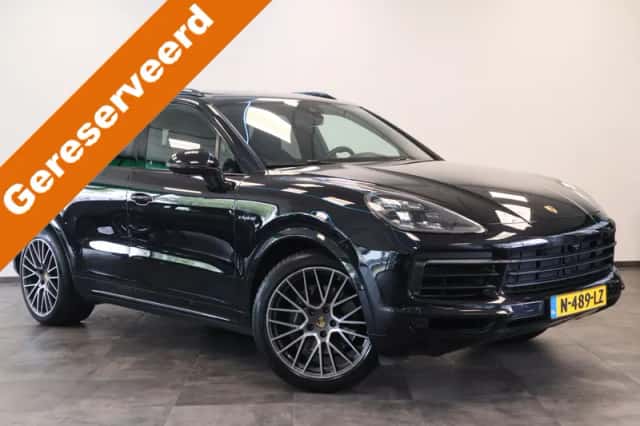 Porsche Cayenne (2021) thumbnail 1
