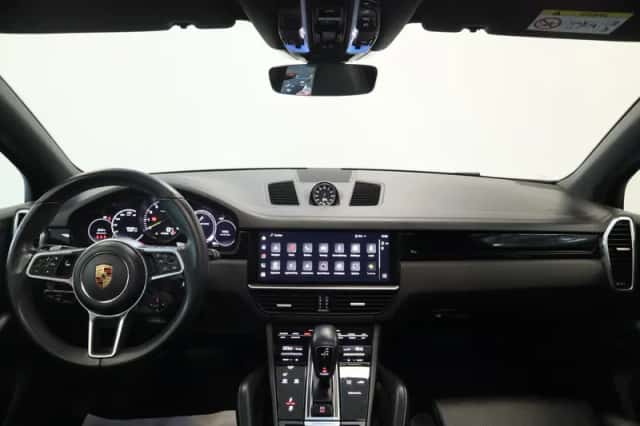 Porsche Cayenne (2021) thumbnail 7