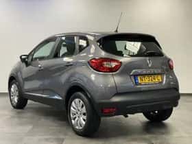 Renault Captur (2016) thumbnail 3