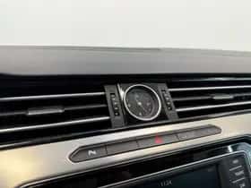 Volkswagen Passat (2016) thumbnail 12