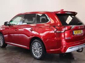 Mitsubishi Outlander thumbnail 3