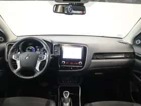 Mitsubishi Outlander thumbnail 6