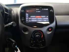 Toyota Aygo (2019) thumbnail 9