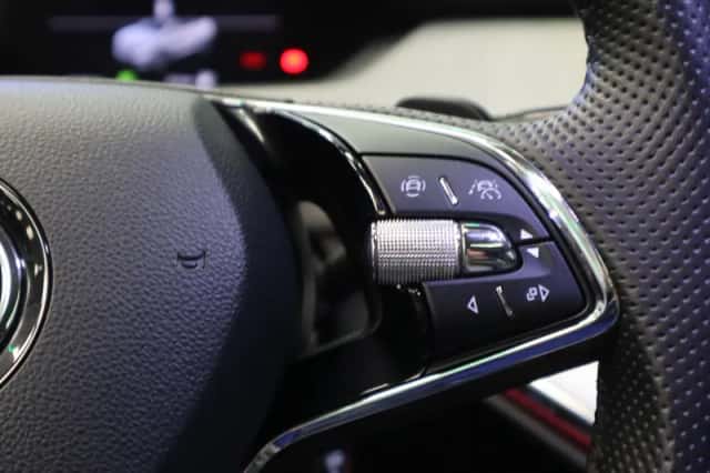 Škoda Enyaq (2021) thumbnail 12