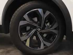 Renault Captur (2023) thumbnail 4