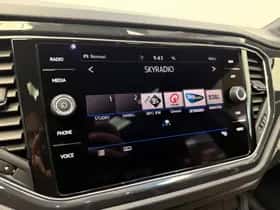 Volkswagen T-Roc (2020) thumbnail 16