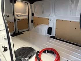 Opel Vivaro-e (2025) thumbnail 18