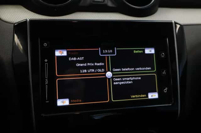 Suzuki Swift (2017) thumbnail 14