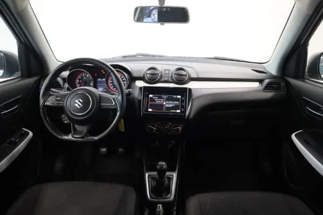 Suzuki Swift (2017) thumbnail 6