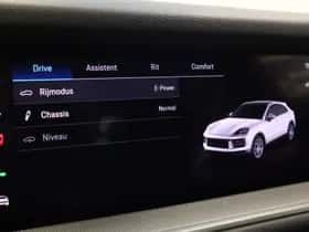 Porsche Cayenne (2024) thumbnail 25