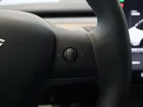 Tesla Model Y (2024) thumbnail 9